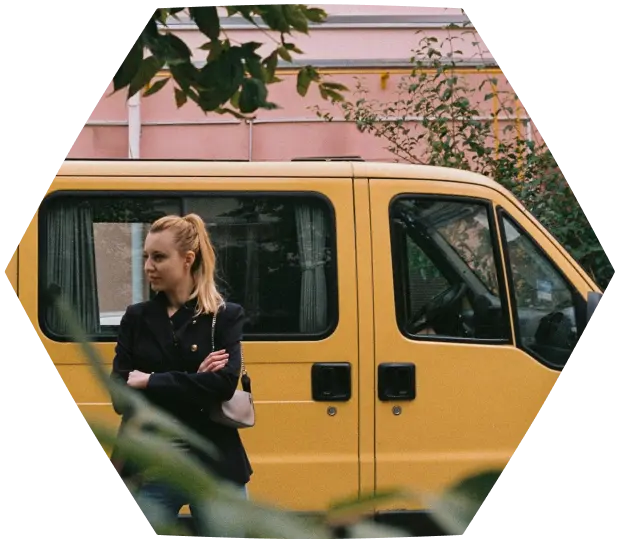 Hundratals bilhandlare